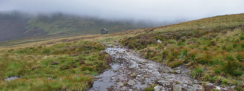 Approaching Great Lingy Hut 